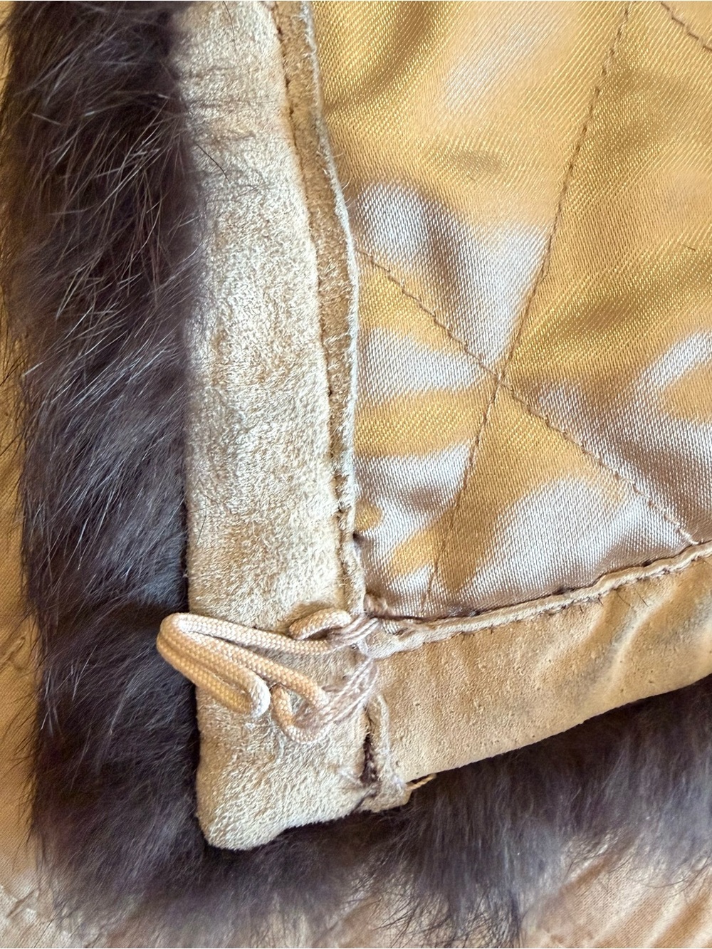 Marciano leather trim and rabbit fur studded vest, Size L Y2K cream brown - Picture 9 of 9